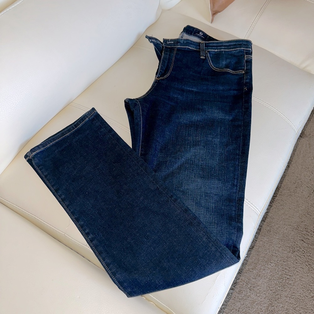 AG Adriano Goldschmied The Harper essential straight jeans. US 32/12